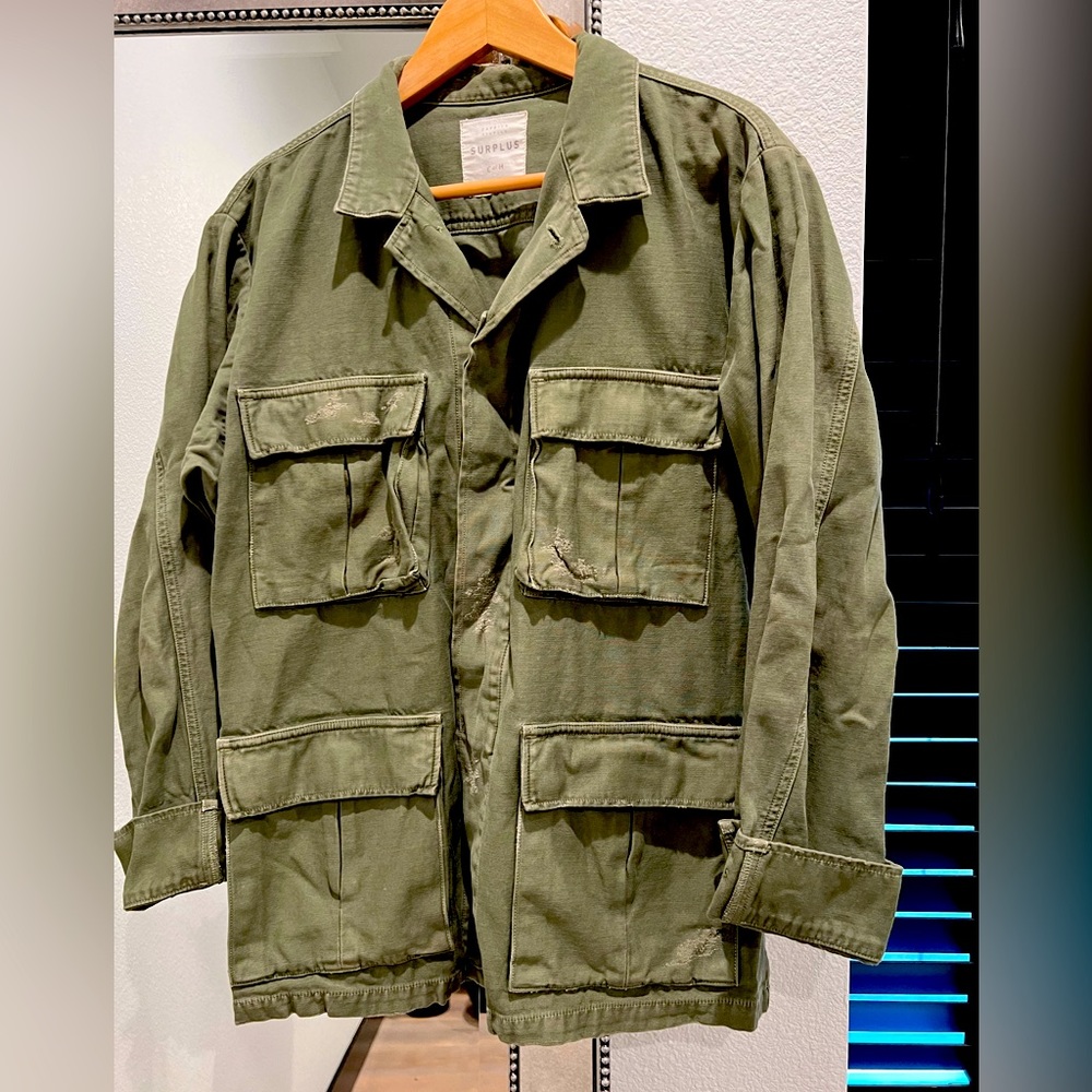CITIZENS OF HUMANITY SURPLUS JACKET COLOR: ARMY GREEN SIZE: L